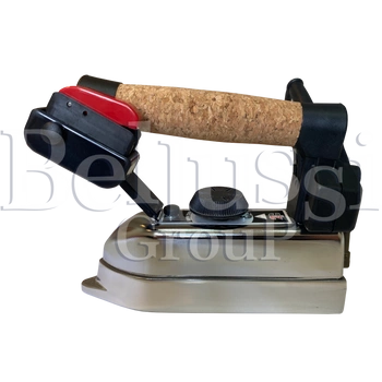 Fer à repasser pour les coutures de pantalons